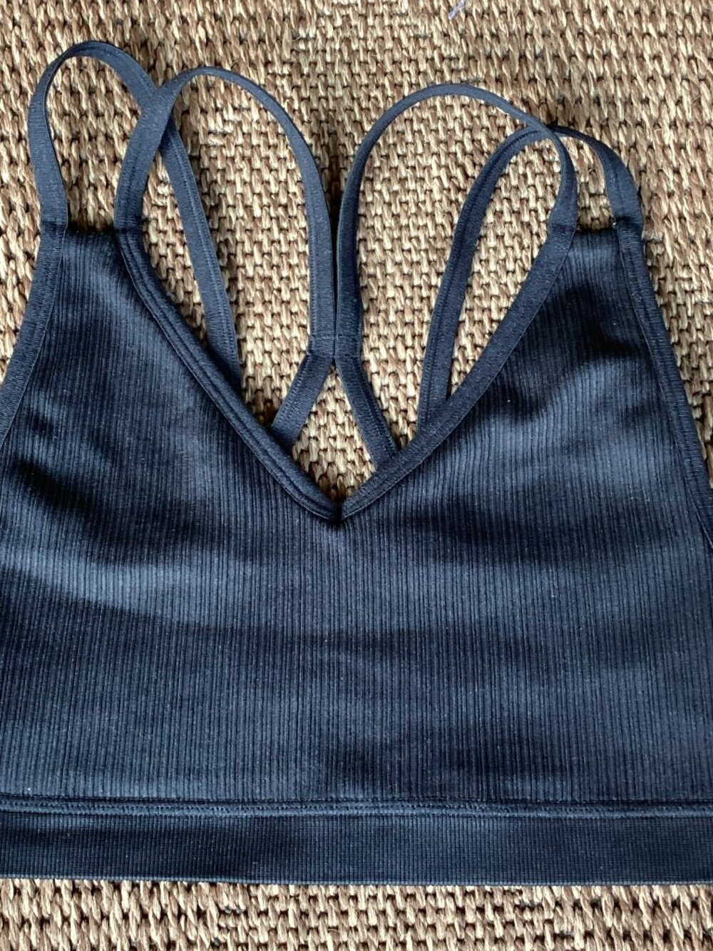 Fabletics Double-Strap V-neck Sports Bra-Bralette – no size